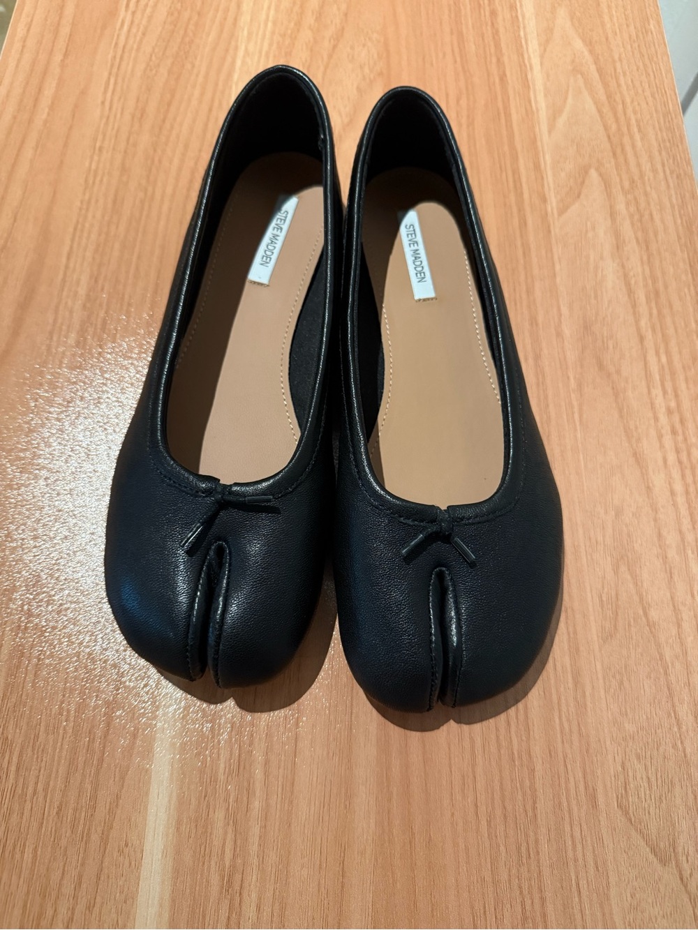 Steve Madden Black Split-Toe Ballet Flats with Small Bow